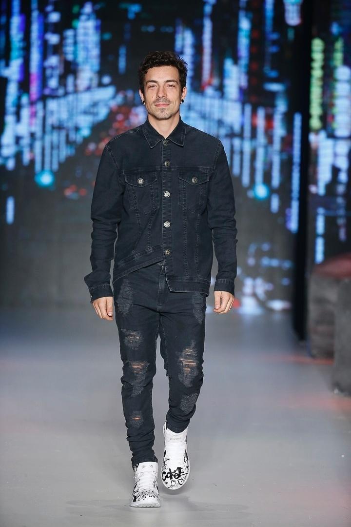 Di Ferrero desfila para Coca-Cola Jeans na SPFW N42 - Alexandre Schneider/UOL