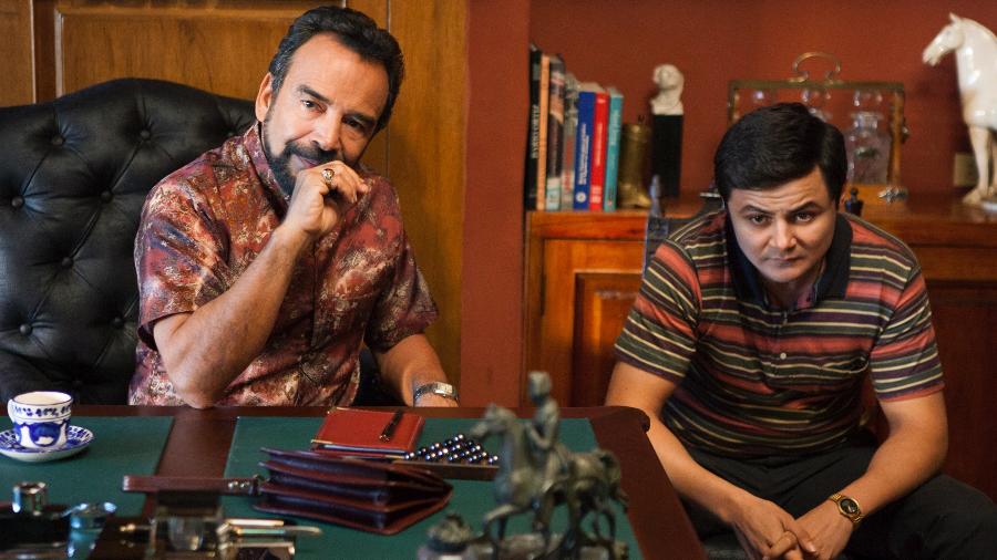 Gilberto (Damián Alcázar) e David (Arturo Castro) em cena da terceira temporada de "Narcos" - Divulgação