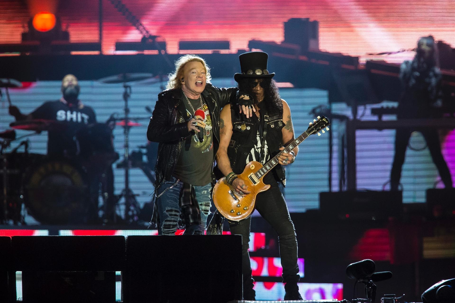 Axl Rose e Slash, os pilares do Guns N'Roses, lado a lado no Rock in Rio - Bruna Prado/UOL