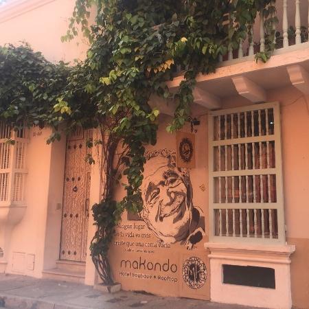 Hotel Makondo tem pintura de Gabo na parede e homenageia a cidade fictícia de Macondo, de "Cem Anos de Solidão" - Felipe Branco Cruz/UOL - Felipe Branco Cruz/UOL