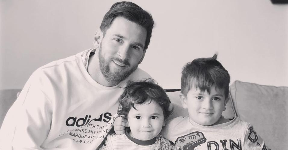 Messi posta foto da mãozinha de Ciro, seu filho recém-nascido ...