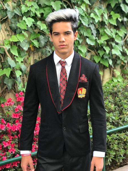 Flávio Nogueira com o uniforme da série mexicana "Like" - Reprodução/Instagram/flavionogueira1