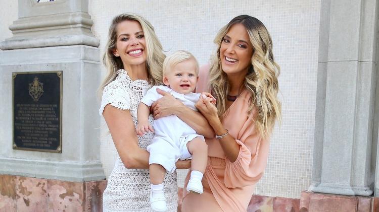 Karina Bacchi realiza o batizado do filho Enrico com a madrinha Ticiane Pinheiro - Manuela Scarpa/Brazil News - Manuela Scarpa/Brazil News