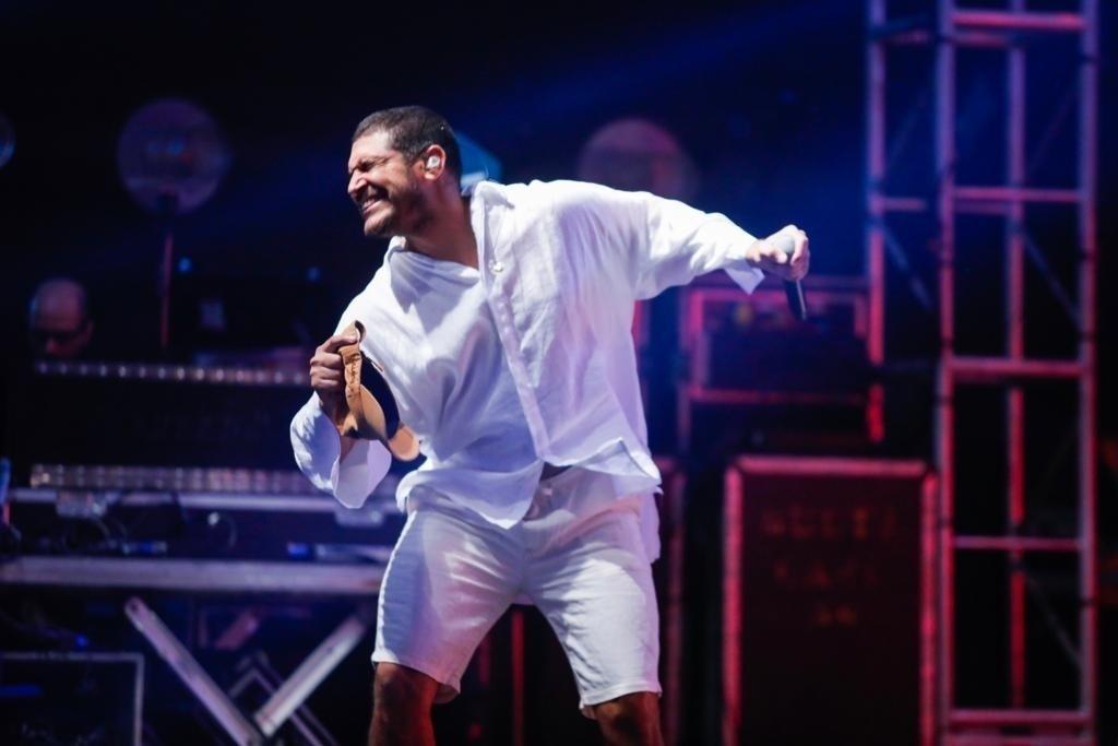 O rapper Criolo se apresenta no Anhangabaú durante a Virada Cultural - Marcelo Justo/UOL