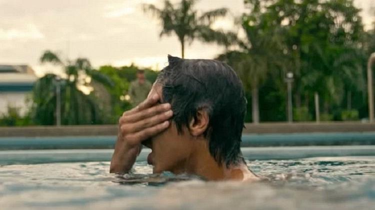 A cena final de "Resgate", que dá a entender que personagem de Hemsworth não morreu - Reprodução - Reprodução