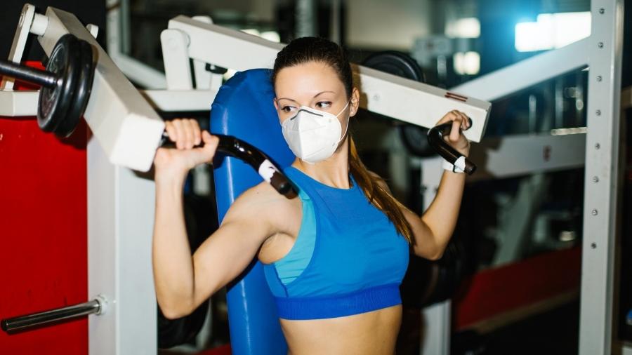 treino com máscara, exercício, pandemia - iStock