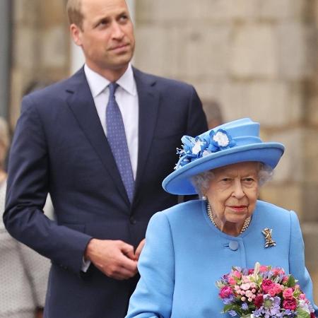 Rainha Elizabeth 2ª e o neto William em viagem à Escócia para compromissos oficiais - Reprodução/Instagram/@theroyalfamily