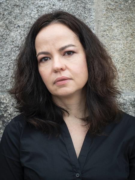 Adriana Negreiros, autora de "A Vida Nunca Mais Será a Mesma", livro em que relata estupro sofrido em 2003 - Daryan Dornelles/Divulgação