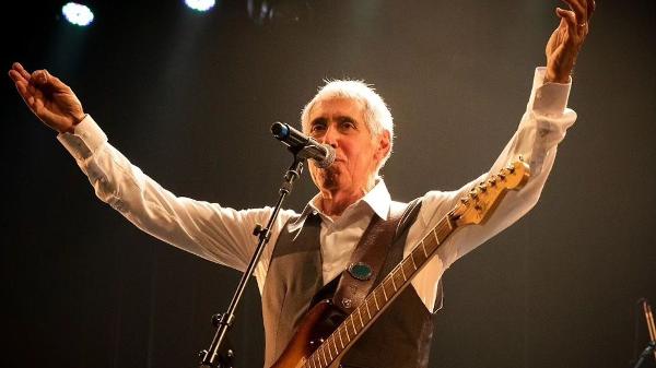 O cantor Odair José faz show na Casa de Francisca, em São Paulo, no sábado