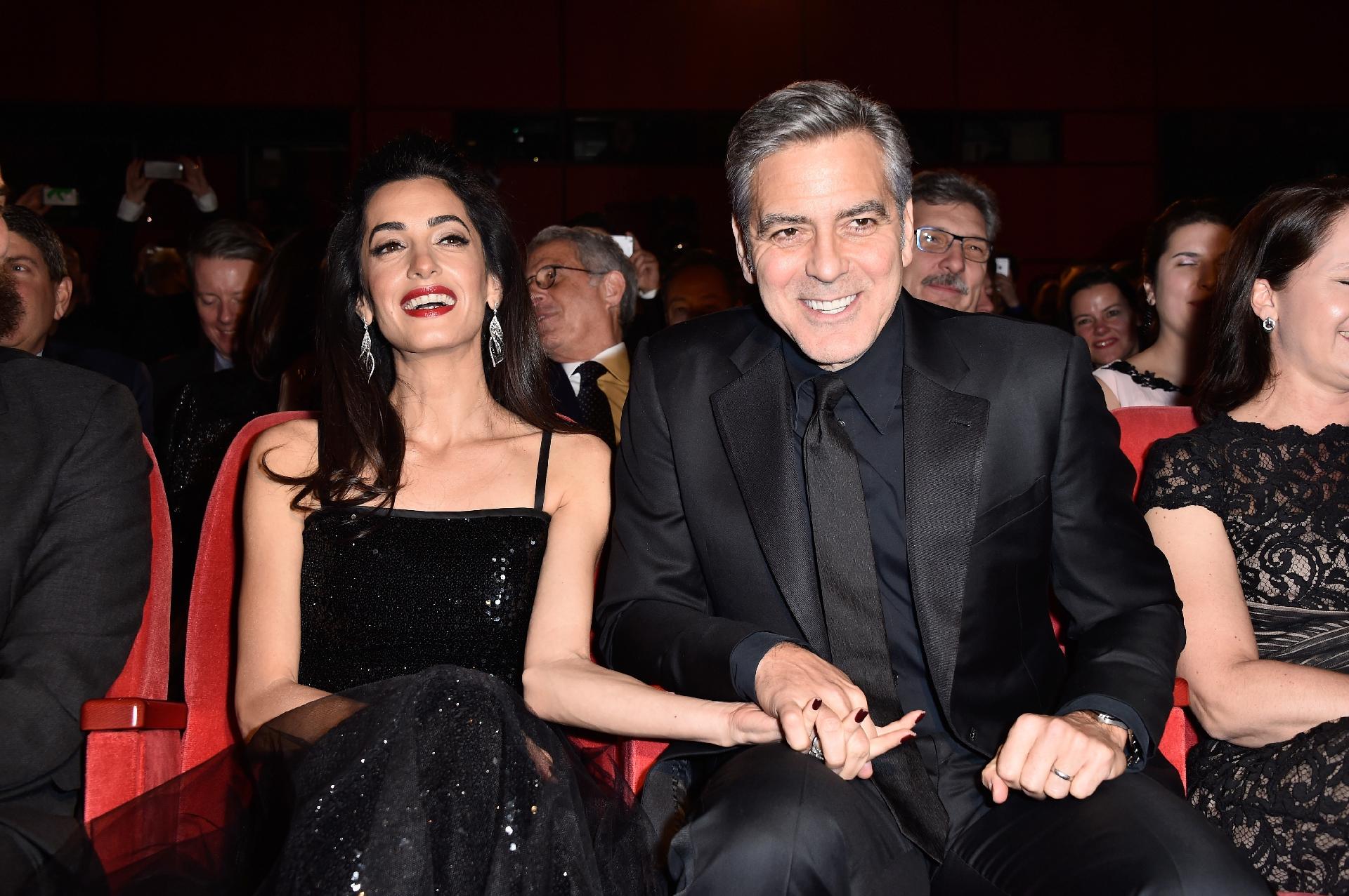 11.fev.2016 - George Clooney participa da premiere de "Ave, César!" em Berlim ao lado de sua mulher, Amal Alamuddin - Pascal Le Segretain/Getty Images
