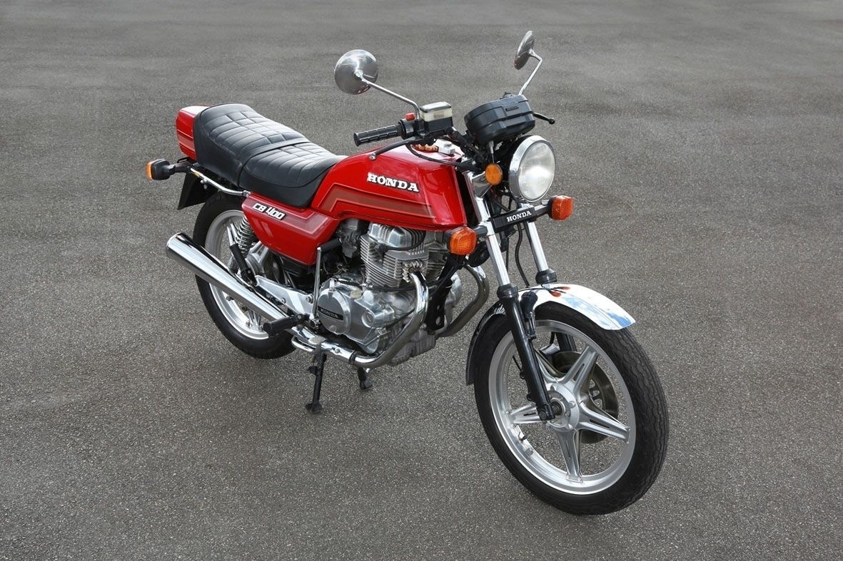 Honda CB 400 - Divulgação