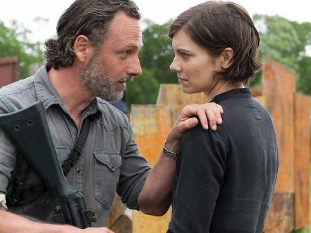 Rick e Maggie no primeiro episódio da 8ª temporada de "The Walking Dead" - Divulgação