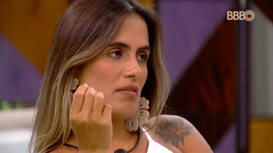 Carolina critica postura de Tereza - Reprodução/GloboPlay