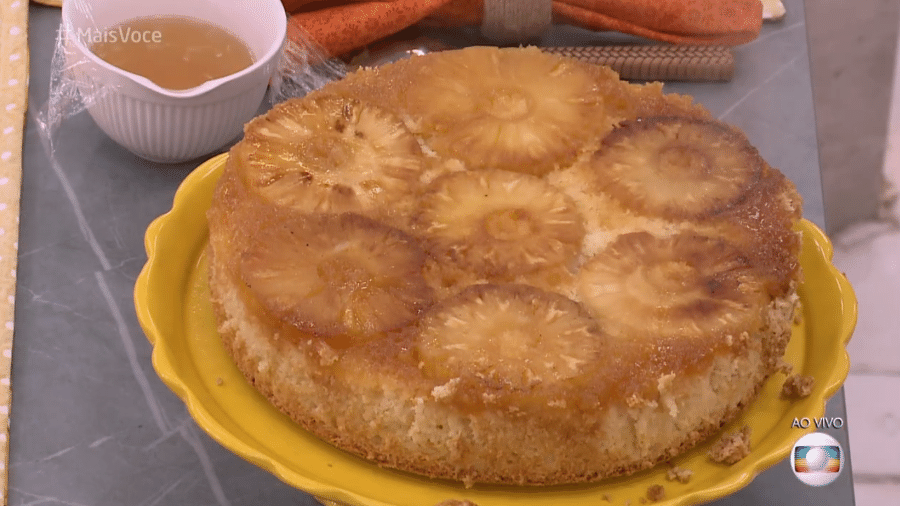 Ana Maria Braga ensina o segredo do bolo de abacaxi invertido - Reprodução/TV Globo
