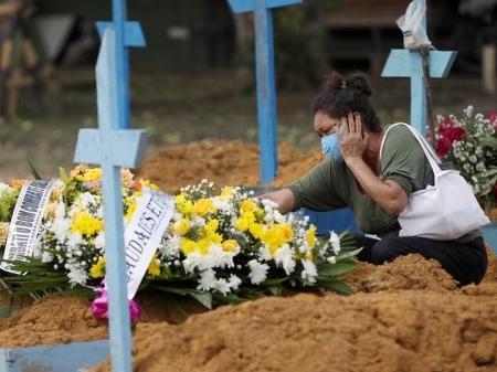 Cemitério em Manaus, em foto de janeiro - Reuters