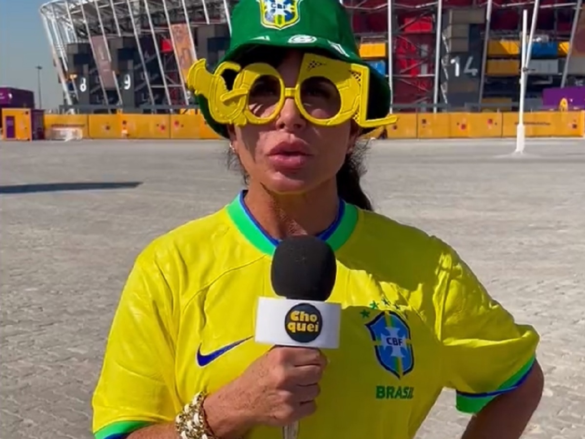 Gretchen participa de cobertura da Copa do Mundo por página de fofocas