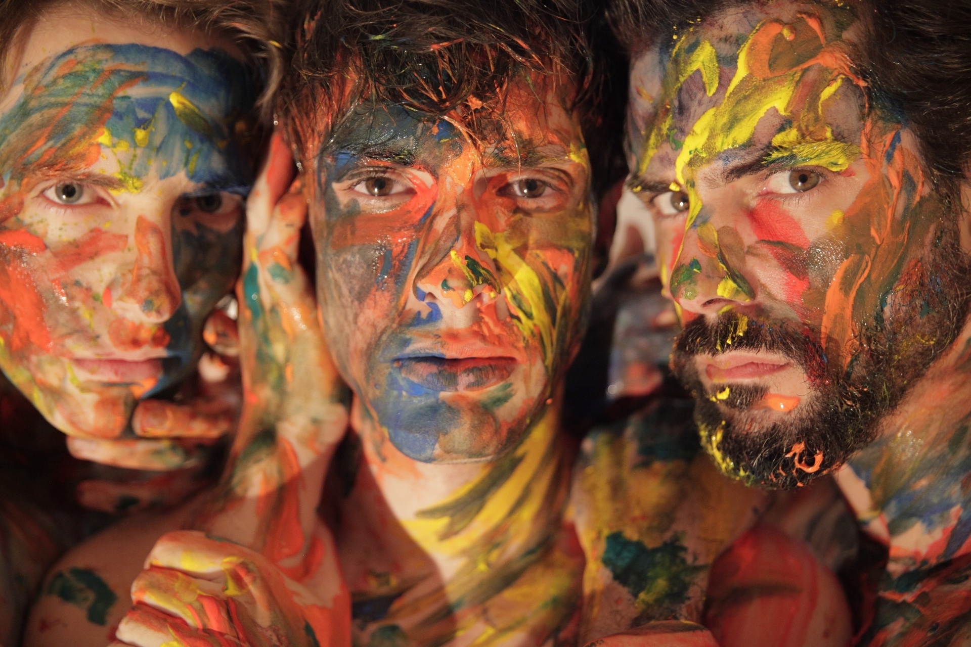 Com texto e direção de Dan Rosseto, peça "Antes de Tudo". - Divulgação