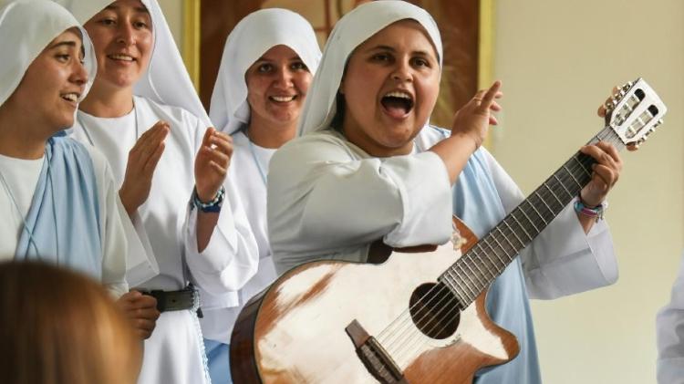 A freira María Valentina de Los Angeles vai cantar para o papa durante passagem pela Colômbia - Reprodução - Reprodução