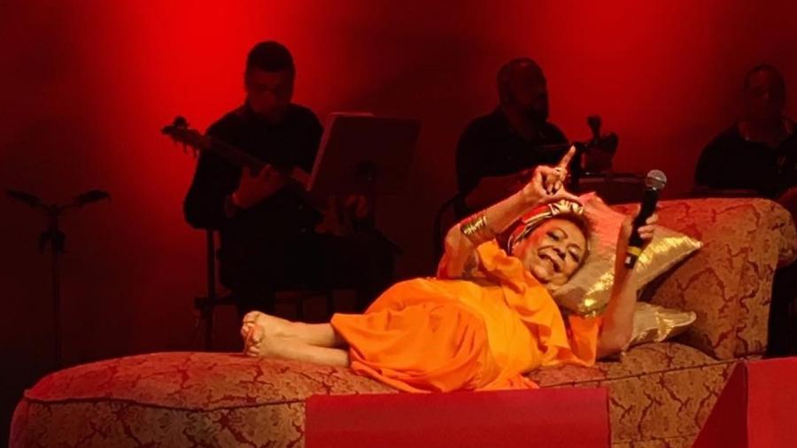 Beth Carvalho canta deitada no Rio - Reprodução/Instagram