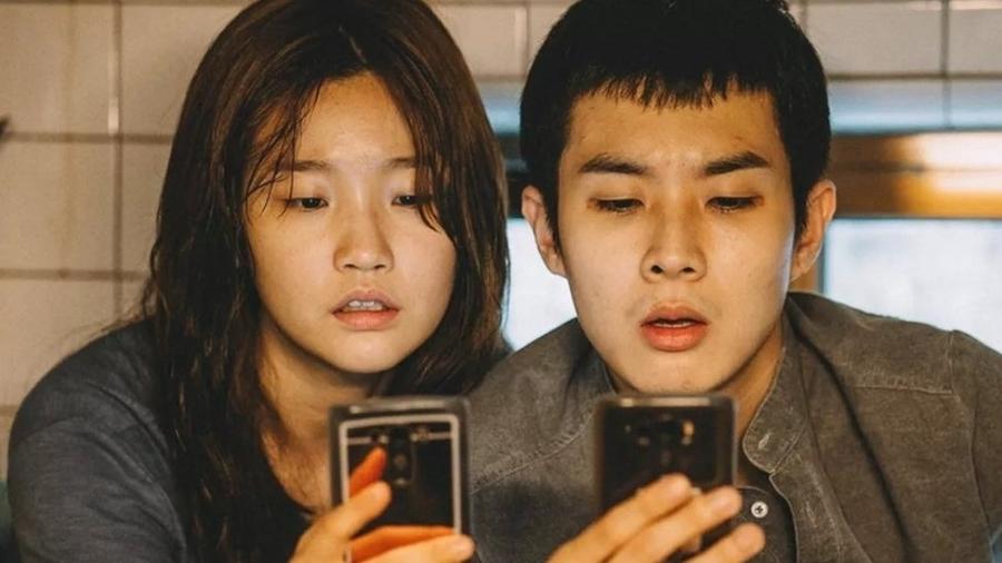 É a primeira vez que um filme sul-coreano é indicado ao Oscar na categoria de melhor filme - Neon via BBC