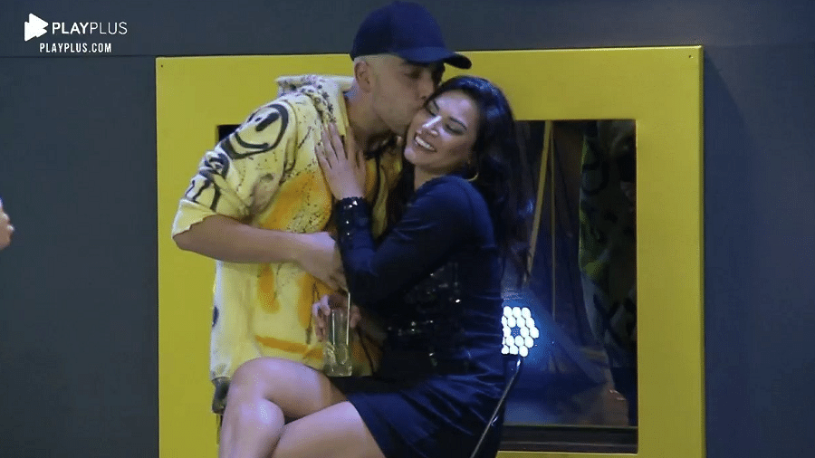 A Fazenda 2020: Raissa Barbosa e Lucas Maciel não tiveram beijo mostrado no ao vivo - Reprodução/Playplus