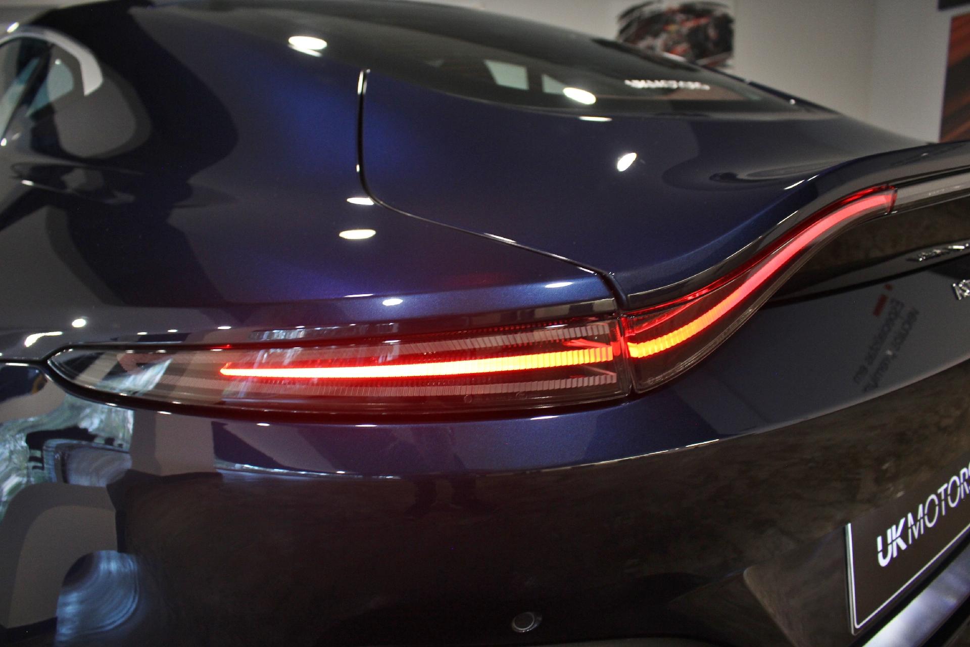 Aston Martin Vantage - Edison Carvalho/Divulgação/Aston Martin São Paulo