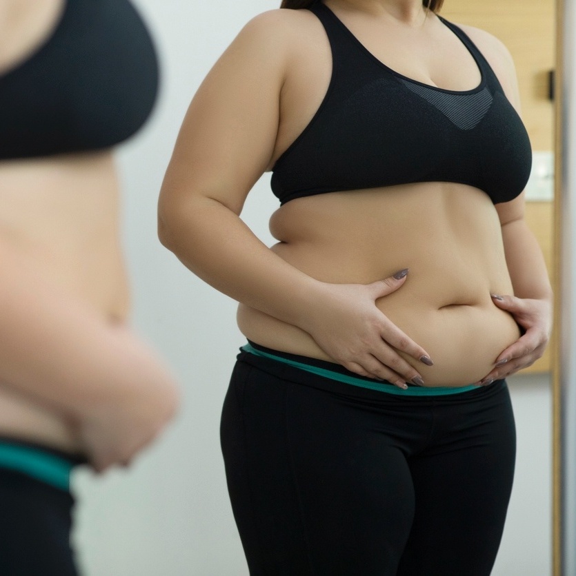 mulher medidas percentagem do gordo em pernas usando pinças rastreamento  resultado do dieta para peso perda