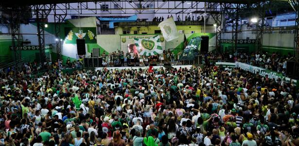 Festa na quadra da Imperatriz Leopoldinense, campeã do Carnaval 2023 no Rio