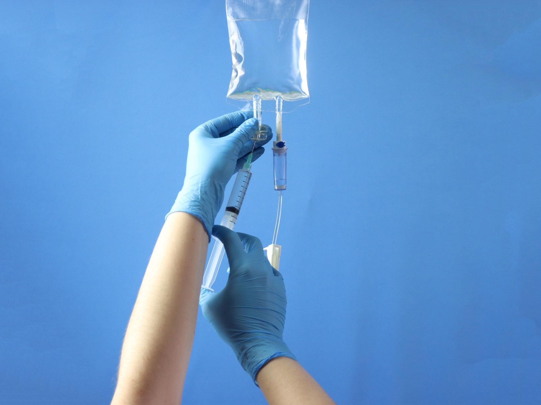 Como e por que manter a hidrata&ccedil;&atilde;o &eacute; fundamental se voc&ecirc; est&aacute; com dengue