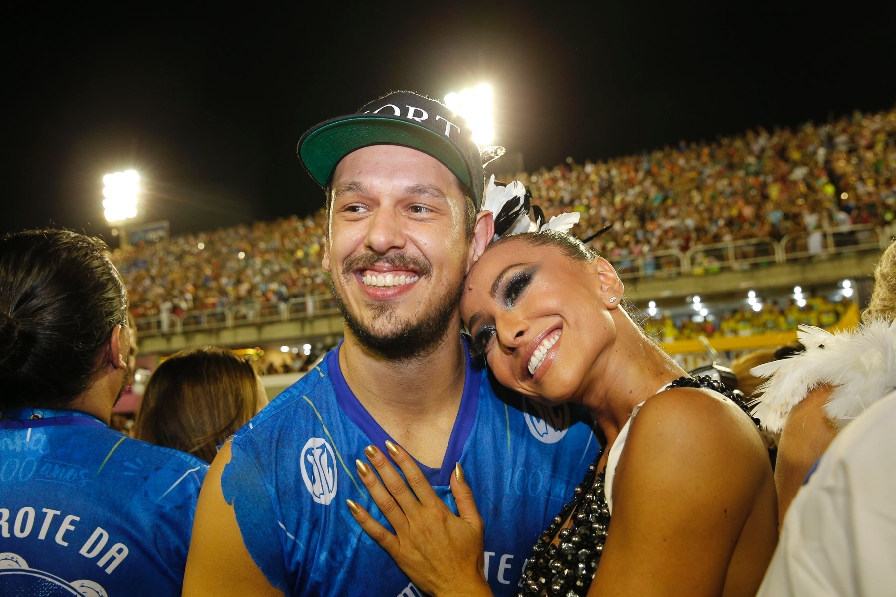 Veja fotos de Sabrina Sato e João Vicente de Castro - Fotos - UOL TV e ...
