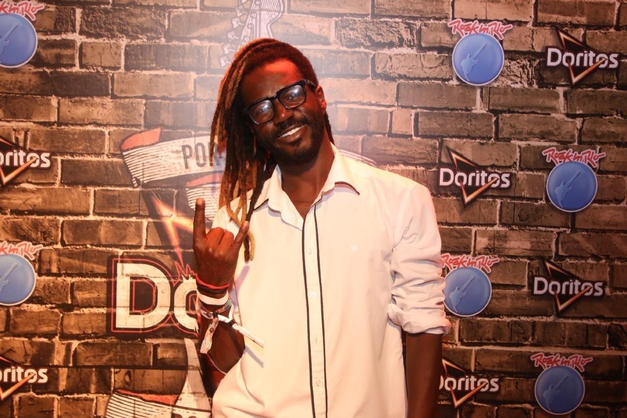 O ator Jonathan Azevedo, que interpreta o traficante Sabiá na novela "A Força do Querer", posa em camarote na primeira noite do Rock in Rio - Daniel Pinheiro/AgNews