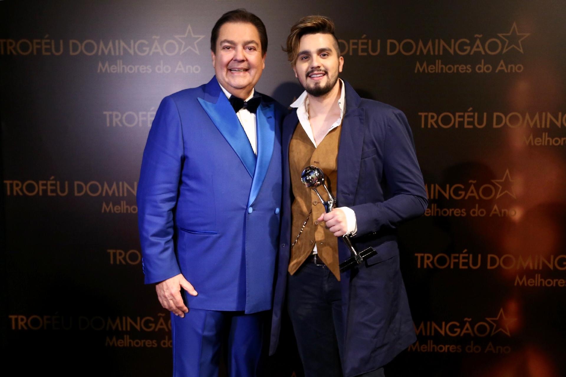 Fausto Silva e Luan Santana, escolhido melhor cantor - Manuela Scarpa/Brazil News