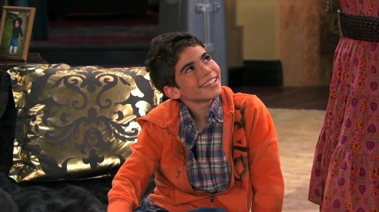 Cameron Boyce em cena de Jessie - Reprodução - Reprodução