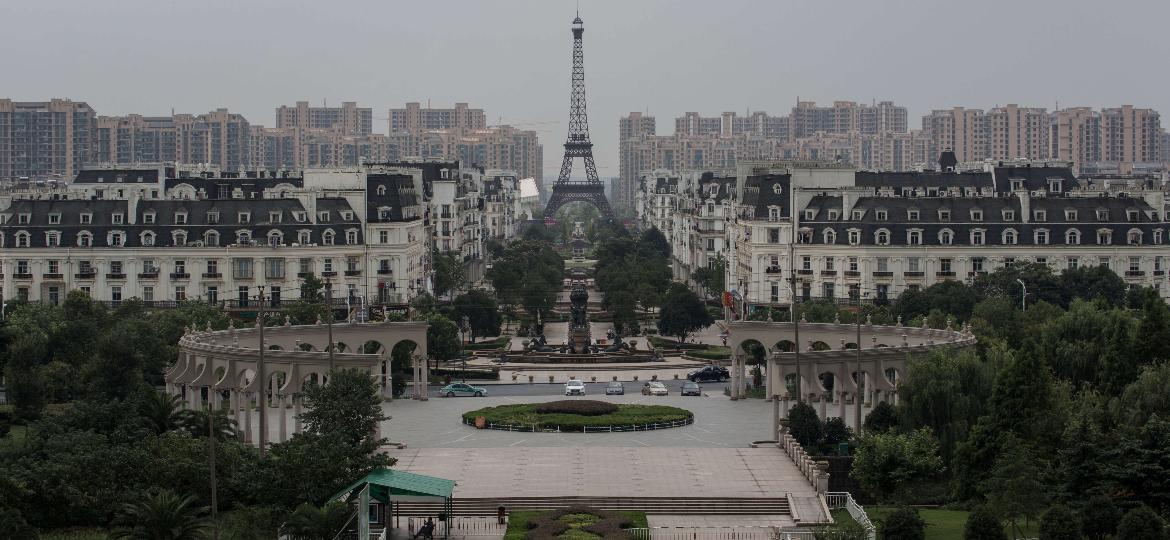 Tianducheng, comunidade chinesa inspirada em Paris, na França - Guillaume Payen/LightRocket via Getty Images