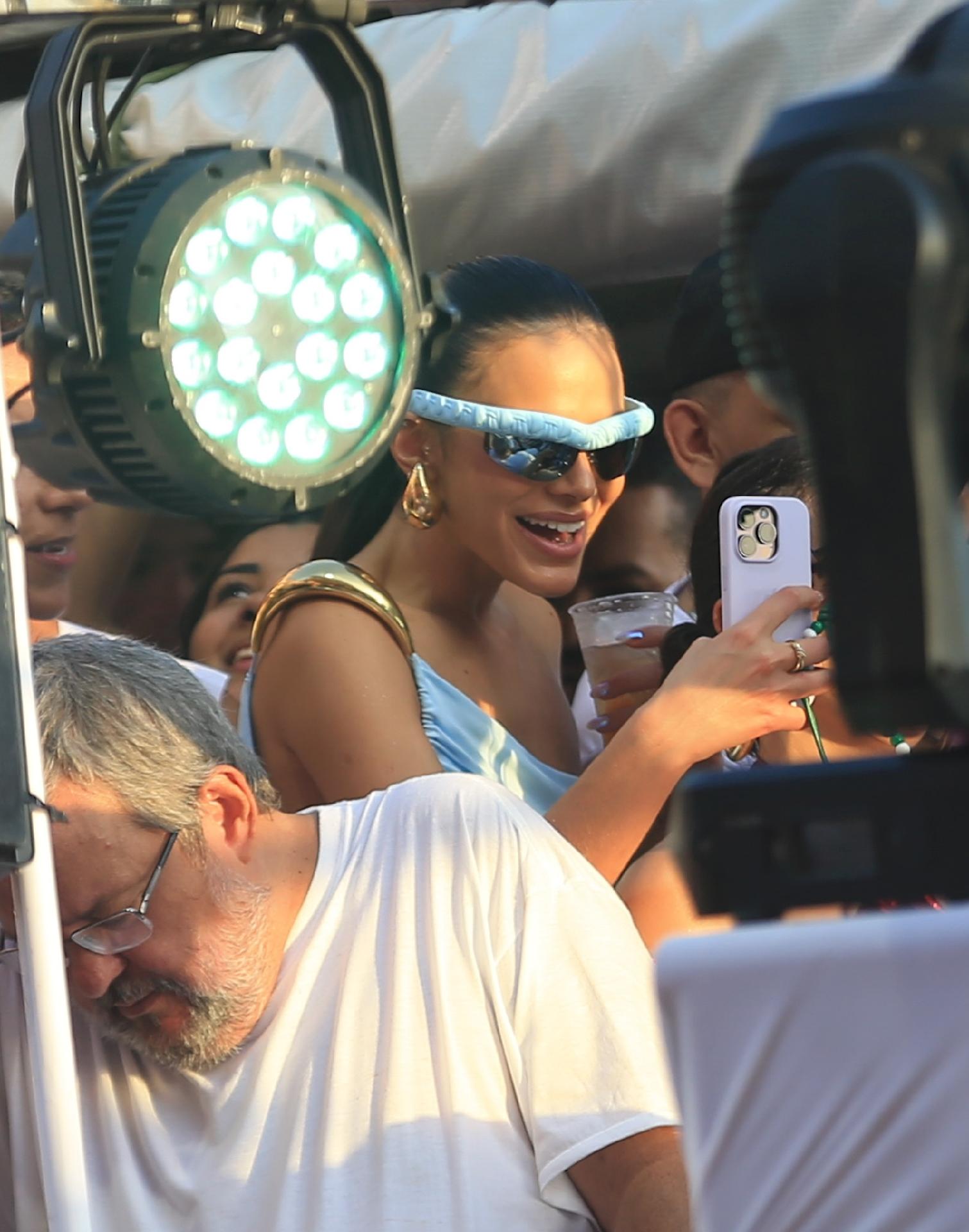 Bruna Marquezine curte show da Ivete em trio elétrico em Salvador - Dilson Silva / AgNews