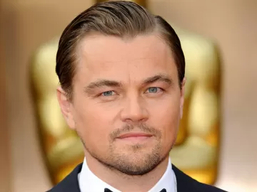 DiCaprio deixa festa em Paris com modelo com mais de 25 anos; saiba quem