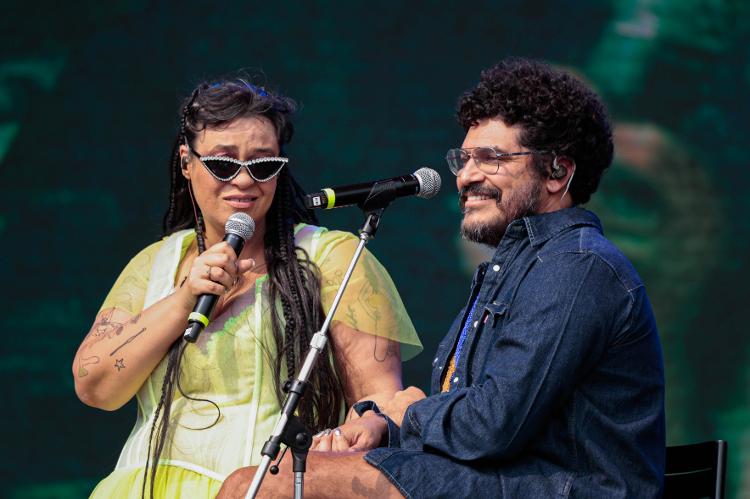 Tulipa Ruiz e Criolo durante show no Coala Festival, no sábado (7), no Memorial da América Latina