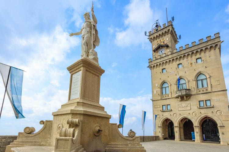 Piazza della Libertà, em San Marino