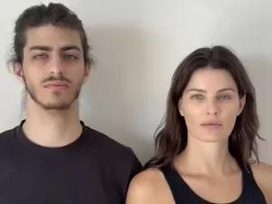 Isabeli Fontana posa com o filho e semelhança surpreende: 'Meu gêmeo'