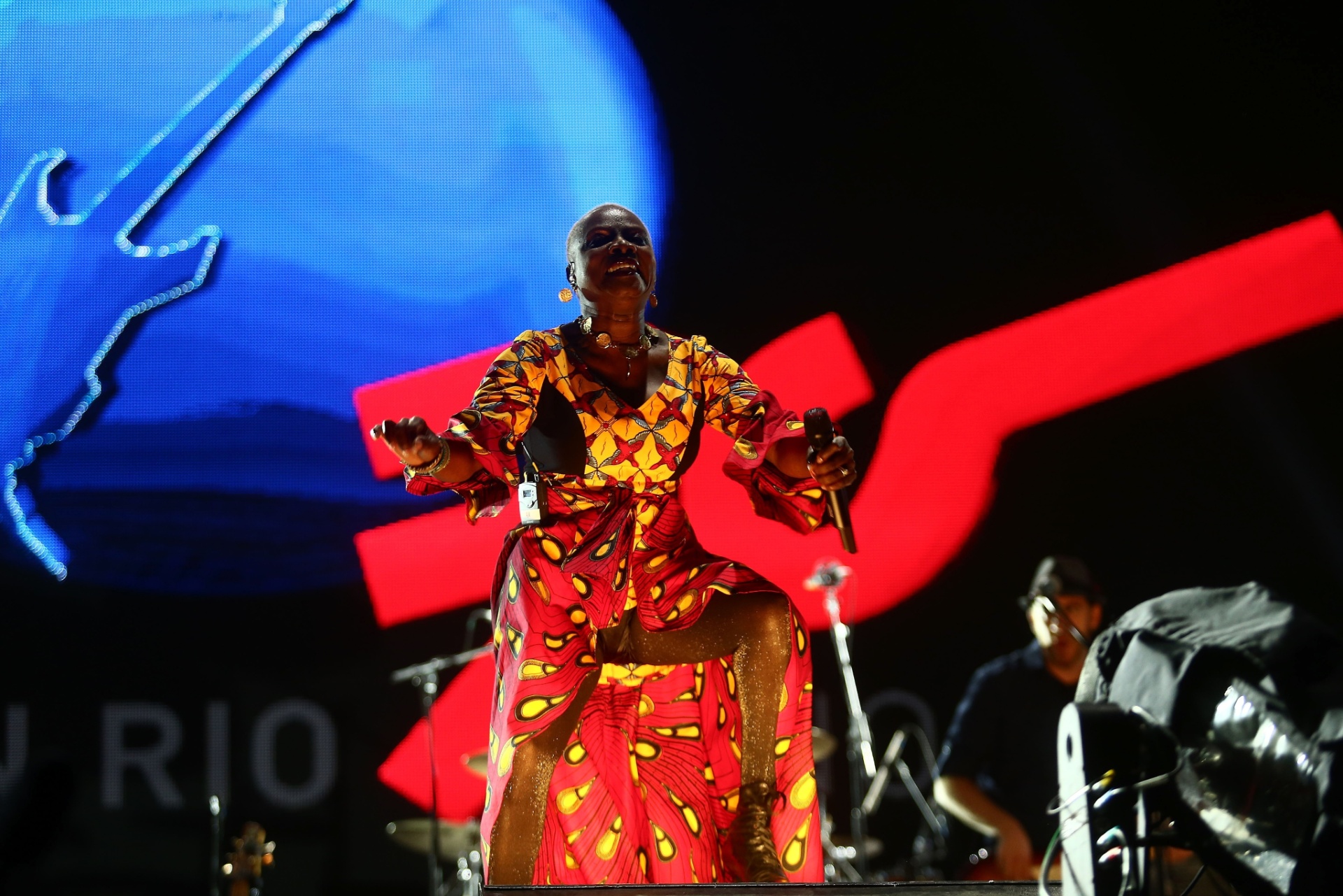 26.set.2016 - A cantora africana Angelique Kidjo no palco Sunset, durante o sexto dia do festival Rock in Rio 2015 - Wilton Junior/Agência Estado