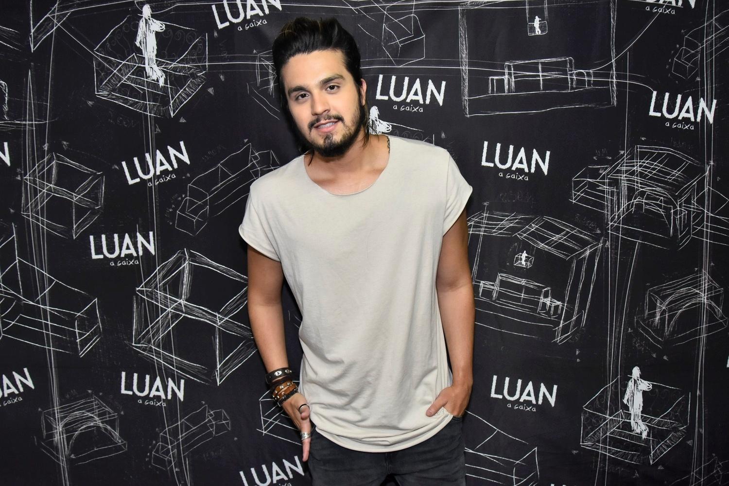 Luan Santana disse que seu sonho é ter um trio elétrico em Salvador. "Seria muito legal, é a maior festa do Brasil", disse durante entrevista em camarote nesta sexta - Caio Duran e Charles Naseh/Divulgação