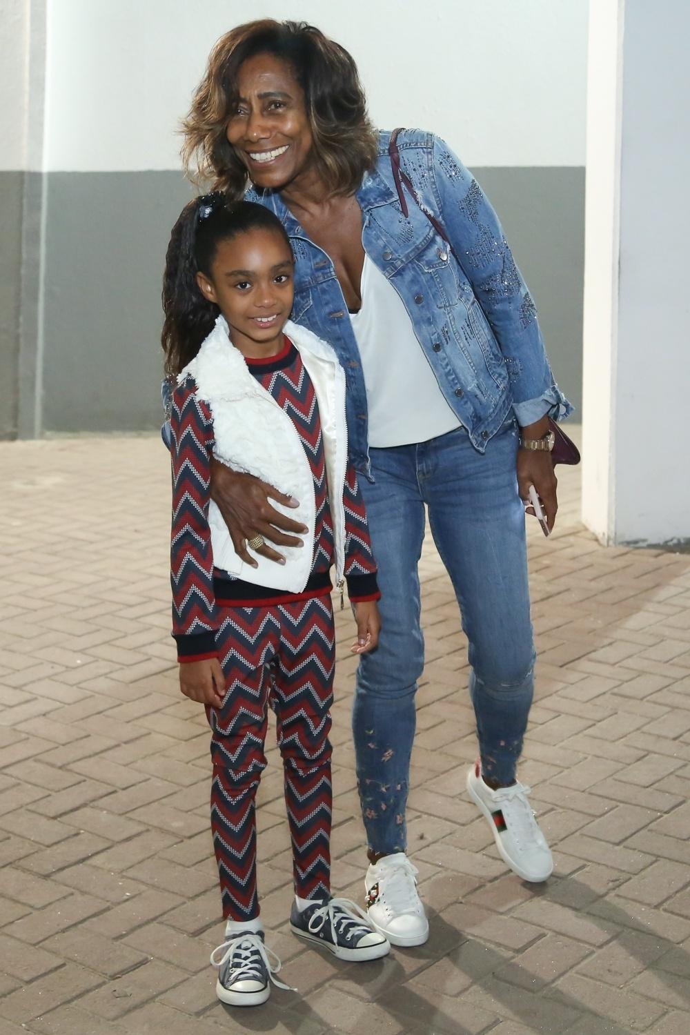 Glória Maria com a filha Laura nos bastidores do espetáculo Disney On Ice, no Rio de Janeiro - Roberto Filho / Brazil News