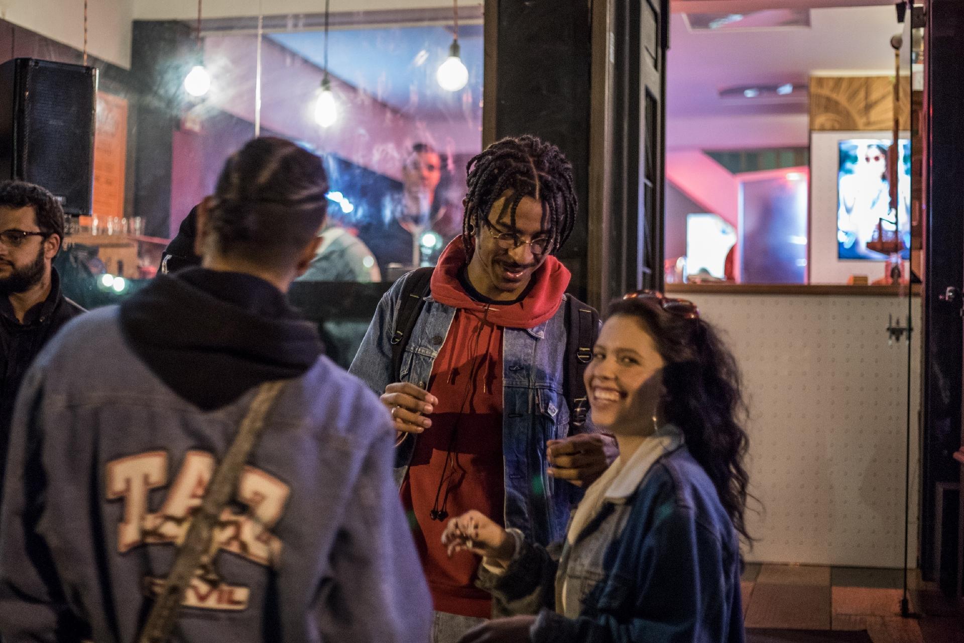 Público bate papo na primeira edição da Taste Friday - Simon Plestenjak / UOL