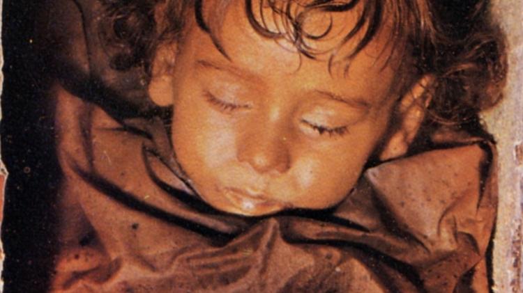 O corpo da menina Rosalia Lombardo impressiona os turistas nas catacumbas - Maria lo Sposo/Creative Commons  - Maria lo Sposo/Creative Commons 