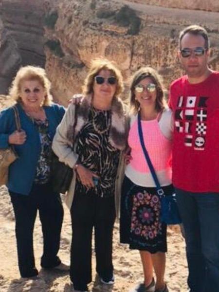 Dani Beyruti posta clique raro de irmãs de Silvio Santos - Reprodução/Instagram