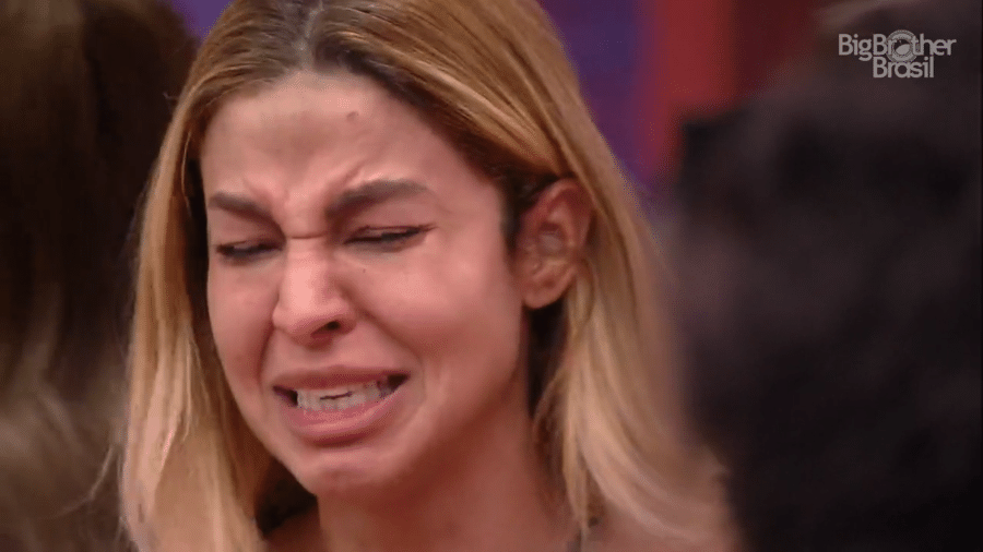 BBB 21: Kerline chora ao contar da discussão que teve com Lucas - Reprodução/Globo Play