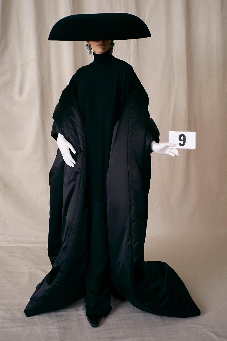 Balenciaga | Alta-Costura 2022 - Divulgação - Divulgação