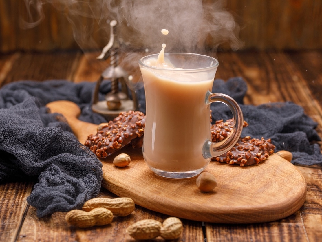 Cups de Amendoim com Chocolate Amargo 40g - Simple em Promoção na Americanas