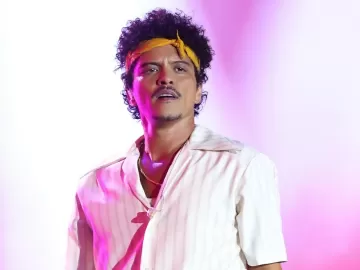 Bruno Mars anuncia mais três shows no Brasil; cantor vai a Curitiba e BH