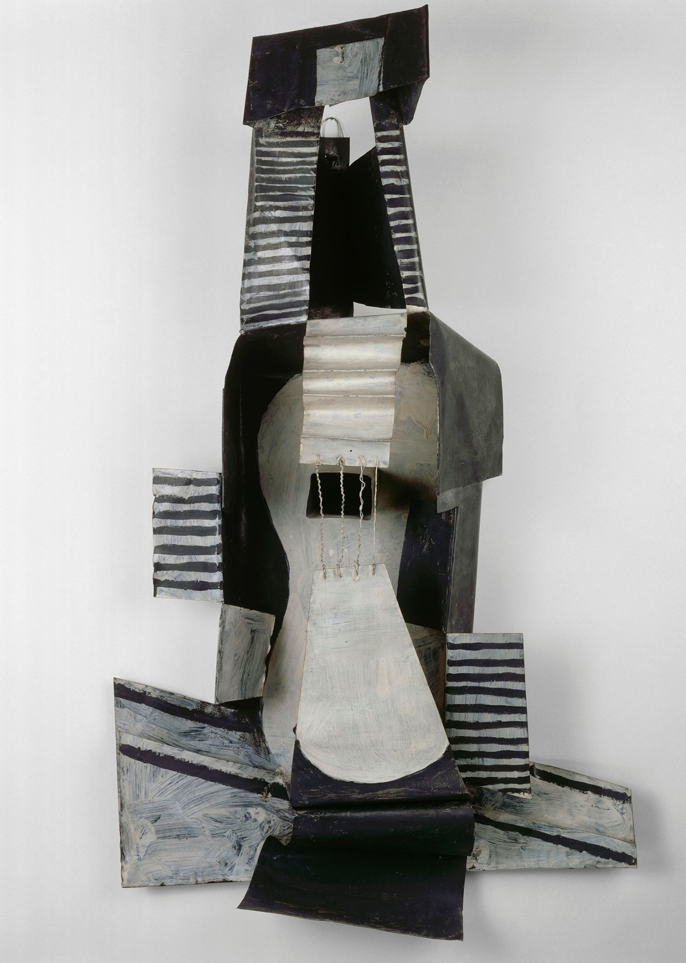 Guitare, Paris, 1924, Pablo Picasso. Musée national Picasso-Paris - RMN-Grand Palais (Musée national Picasso-Paris) / Hatala Béatrice  © Succession Picasso, 2015 © Succession Pablo Picasso / AUTVIS, Brasil, 2016